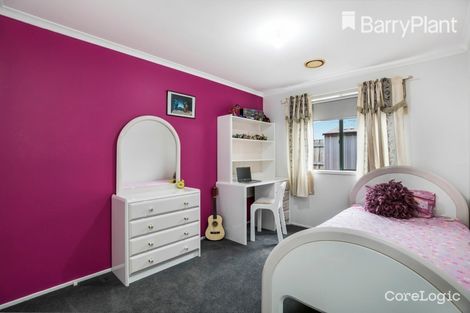 Property photo of 10 Pike Close Narre Warren South VIC 3805