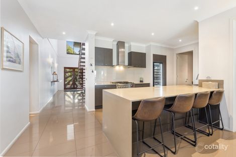 Property photo of 27 Niblick Circuit Sandhurst VIC 3977