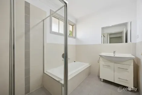 Property photo of 3/193 Newbridge Road Chipping Norton NSW 2170