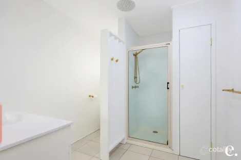 Property photo of 16 Ocean Parade Cooee Bay QLD 4703
