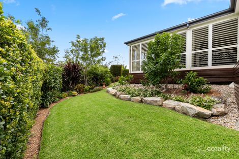 Property photo of 1 Lake Edge Drive Noosa Heads QLD 4567