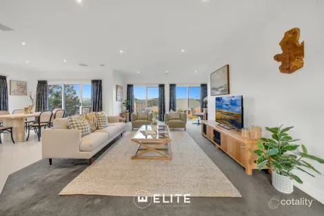 Property photo of 6 Ascot Rise Berwick VIC 3806