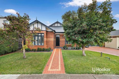 Property photo of 17 Creswick Drive Point Cook VIC 3030