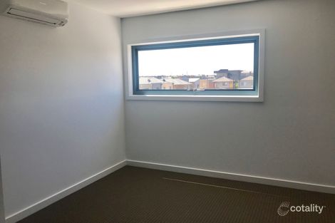 Property photo of 10/1 Brunswick Crescent Craigieburn VIC 3064