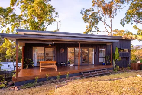 Property photo of 29 Seaspray Drive Agnes Water QLD 4677
