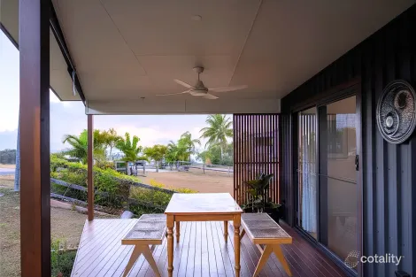 Property photo of 29 Seaspray Drive Agnes Water QLD 4677