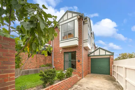 2/3 Cairns Ave, Newtown, VIC 3220