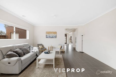 Property photo of 32 Grassbird Drive Point Cook VIC 3030