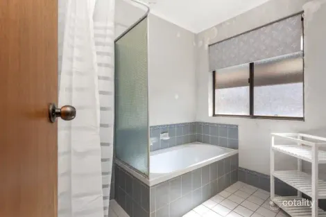 Property photo of 17 Carnation Court Parafield Gardens SA 5107
