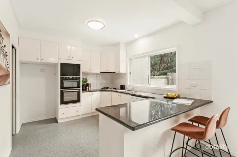 Property photo of 8 Atkinson Close Windsor VIC 3181