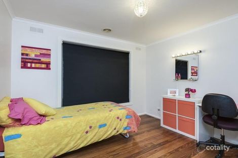 Property photo of 24 Thomas Crescent Cranbourne VIC 3977