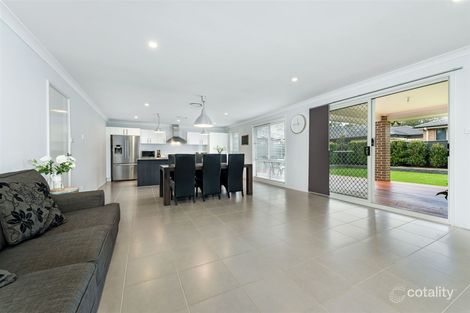 Property photo of 12 Blackthorn Place Ropes Crossing NSW 2760