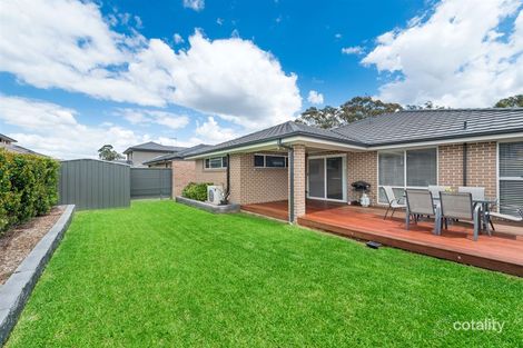 Property photo of 12 Blackthorn Place Ropes Crossing NSW 2760