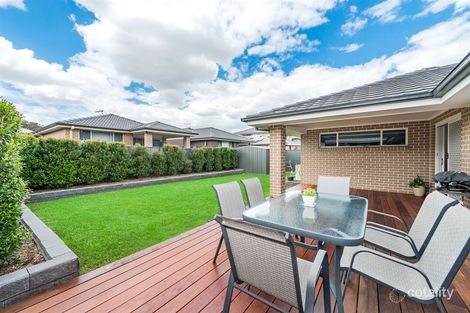 Property photo of 12 Blackthorn Place Ropes Crossing NSW 2760