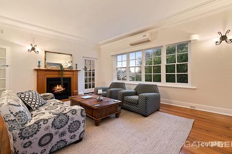 Property photo of 74 McKinnon Road McKinnon VIC 3204