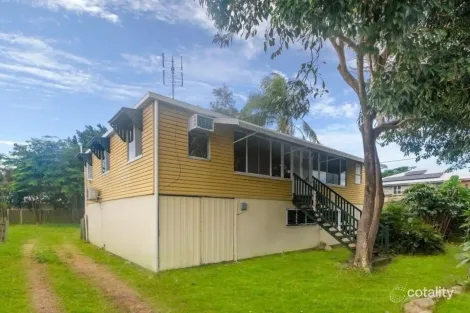 Property photo of 39 Bayswater Terrace Hyde Park QLD 4812