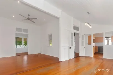 Property photo of 39 Bayswater Terrace Hyde Park QLD 4812