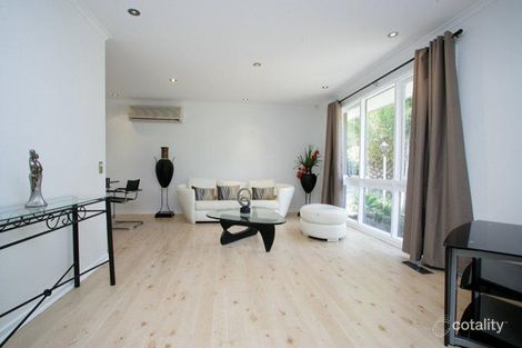 Property photo of 3 Bexsarm Crescent Rowville VIC 3178