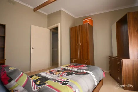 Property photo of 1 Fourth Street Quorn SA 5433