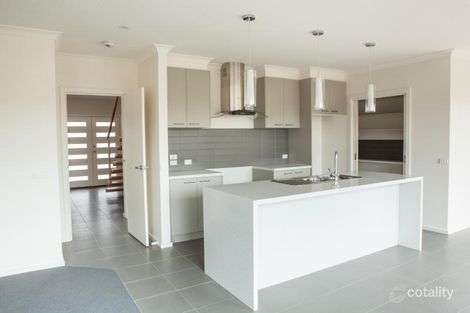 Property photo of 5 Burkella Close Mount Clear VIC 3350