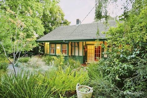 Property photo of 2 Fairfield Avenue Camberwell VIC 3124