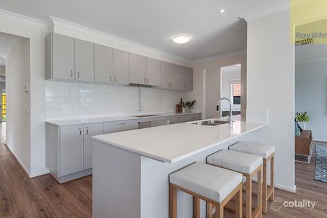 Property photo of 6 Dacite Way Craigieburn VIC 3064