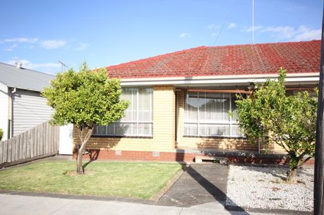 Property photo of 2/104 Isabella Street Geelong West VIC 3218