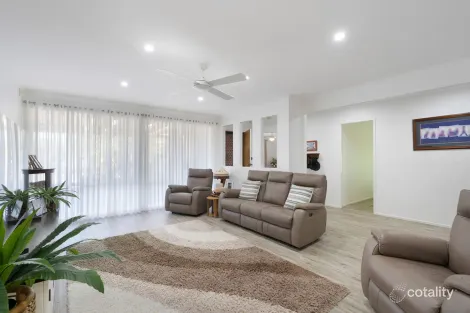 Property photo of 6 Karri Close Hamlyn Terrace NSW 2259