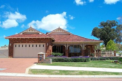 1 Arpenteur Dr, Baldivis, WA 6171