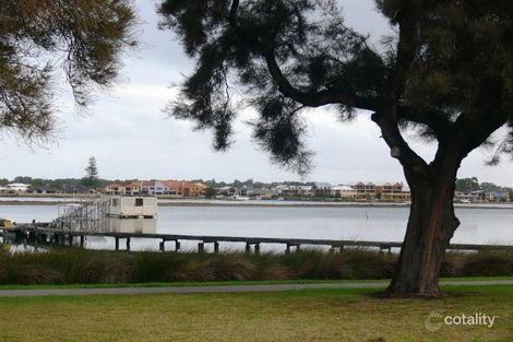 69a Leslie St, Dudley Park, WA 6210