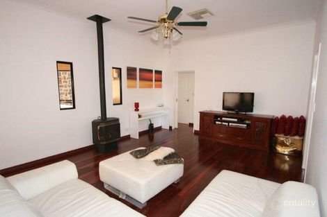 Property photo of 1 Rochefort Retreat Port Kennedy WA 6172