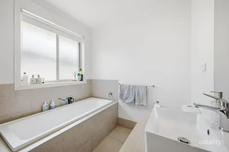 Property photo of 16 Pasanda Road Munno Para West SA 5115