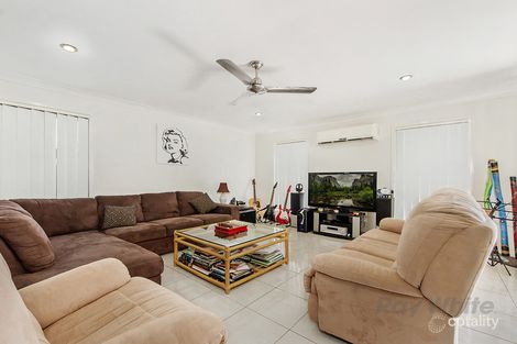 Property photo of 6 Beaumont Drive Pimpama QLD 4209