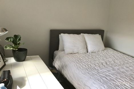 Property photo of 48 Carwoola Drive Orange NSW 2800