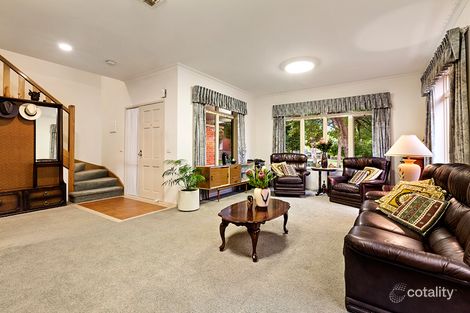 Property photo of 1 Red Gum Way Yallambie VIC 3085