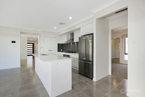 Property photo of 28 Locke Crescent Baringa QLD 4551