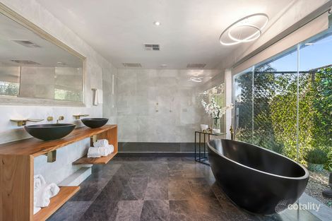 Property photo of 7 Carnoustie Court Frankston VIC 3199