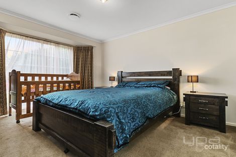 Property photo of 13 Simon Court Brookfield VIC 3338