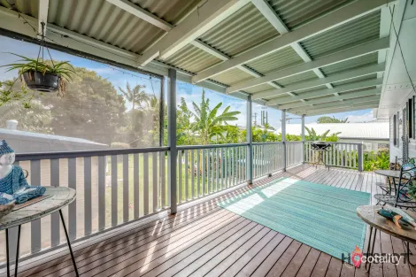 Property photo of 22 Doctor Burnett Heads QLD 4670