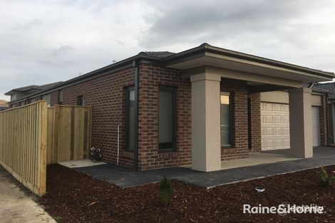 Property photo of 17 Altitude Drive Point Cook VIC 3030