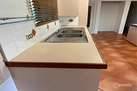 1 Orana Ave, Southport, QLD 4215