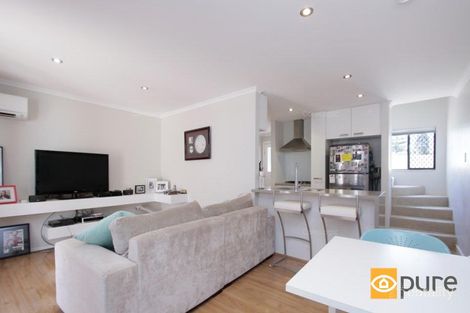 Property photo of 12/17 Princes Street Cottesloe WA 6011
