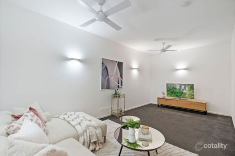 Property photo of 2/16 Shottery Street Yeronga QLD 4104