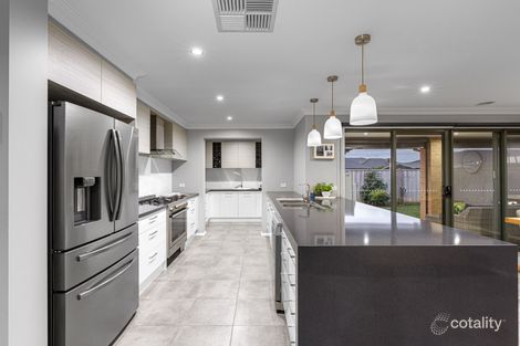 Property photo of 14 Arch Drive Alfredton VIC 3350