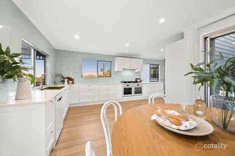 Property photo of 8 Orlando Crescent Kuluin QLD 4558