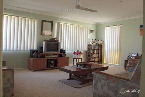 Property photo of 32 Arcadia Crescent Kippa-Ring QLD 4021