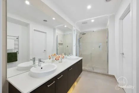 Property photo of 27 Bluejay Road Doreen VIC 3754