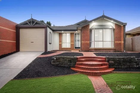Property photo of 4 Satterly Way Roxburgh Park VIC 3064