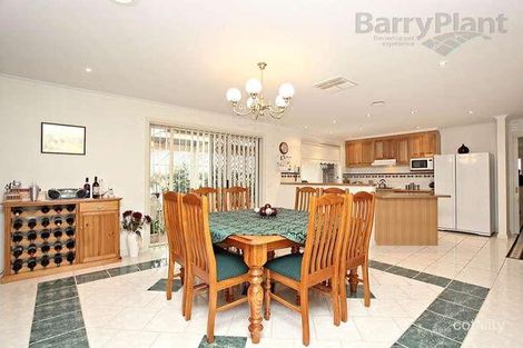 Property photo of 14 Glenbrook Gardens Brookfield VIC 3338