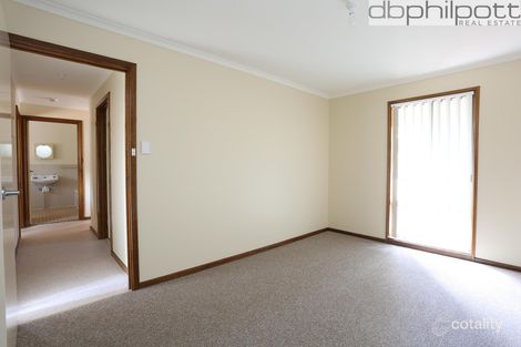 Property photo of 27 Exeter Terrace Renown Park SA 5008